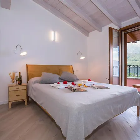 Villa Sleeps 10 Pool Air Con Menaggio