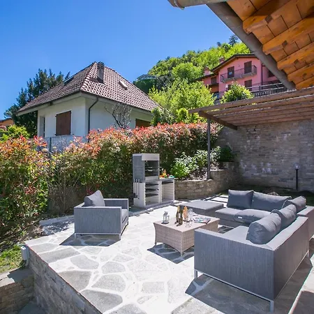 Sleeps 10 Pool Air Con Villa Menaggio